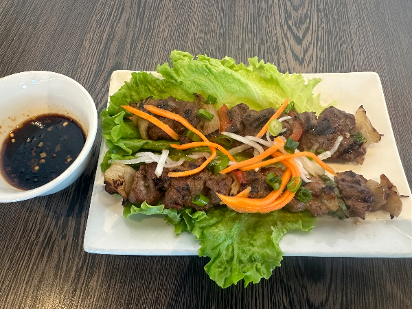 A1. Bo wagyu xien nuong