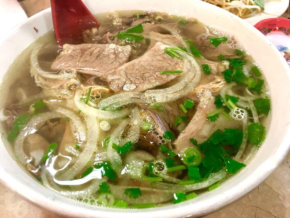 16. Noodles soup with well-done flank, and soft tendon