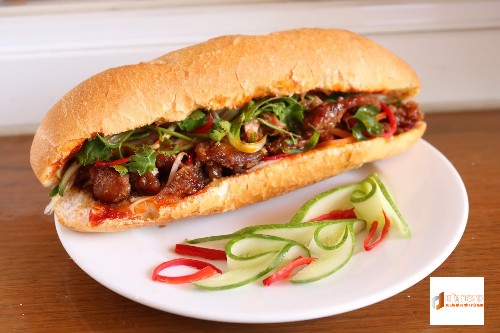 BM4. Grilled Beef Sandwich / Banh Mi Thit Bo Nuong