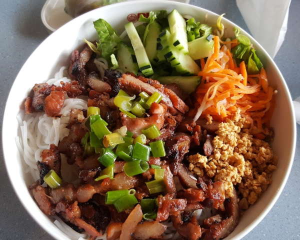 B 02.Grilled Pork W/ Rice Vermicelli (Bun Thit Nuong)