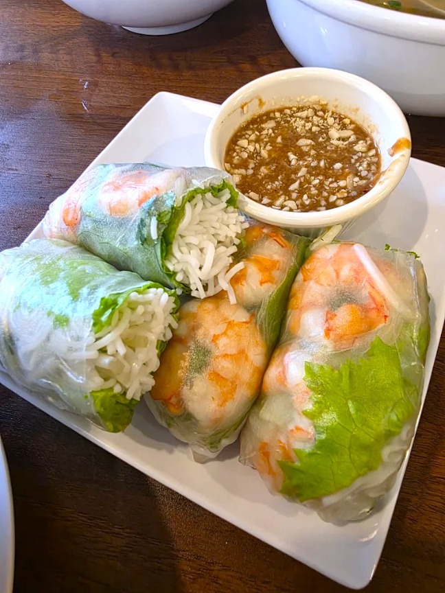ngu-coc-duong-den-da-xay