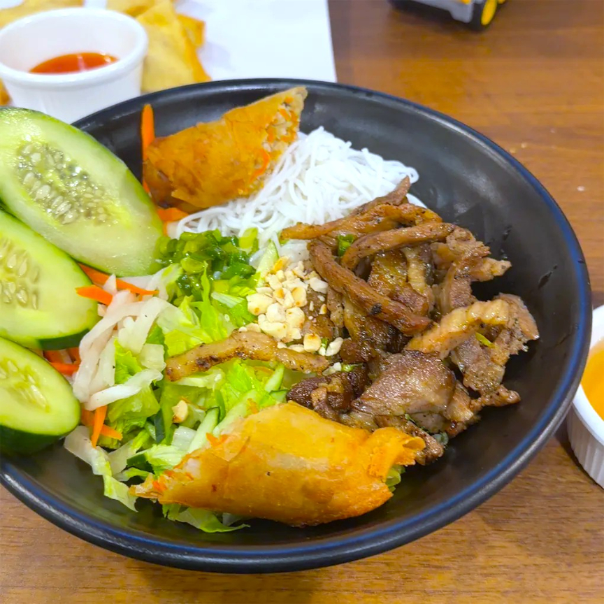 BUN NEM NUONG (Rice noodles with baked rolls and egg rolls)
