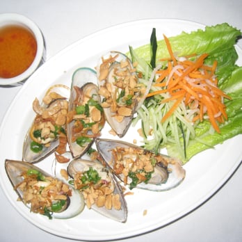 26.. Grilled Mussels (6) / Chem Chep Nuong