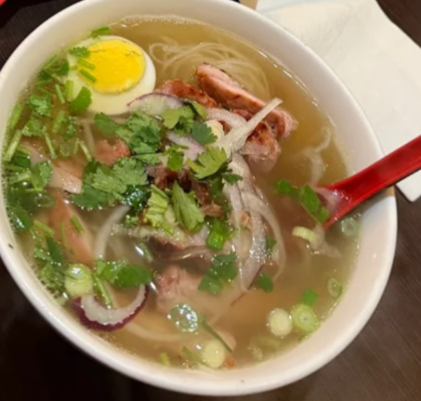 C7. Steamed or Grilled Chicken Pho (L)