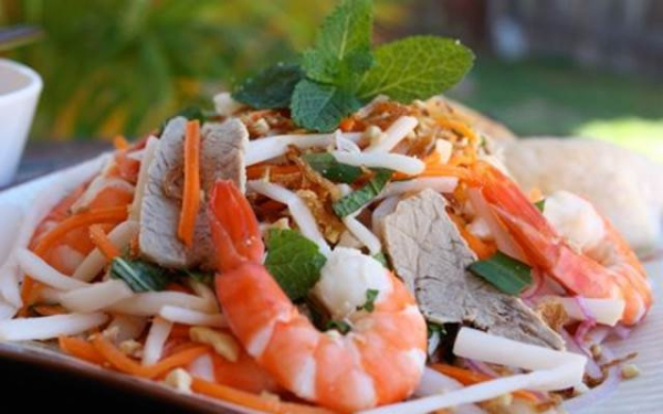9. Lotus Root Salad - Goi Ngo Sen