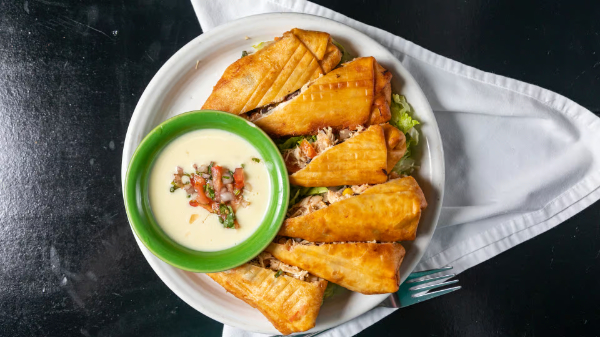 B7. Vermicelli Grilled Chicken and Egg Rolls