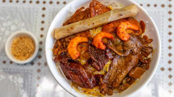 B5. Signature Beef, Pork, Chicken, Shrimps, Egg Rolls