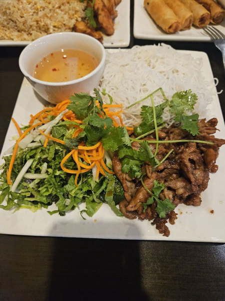 B2.. Bun Thit Nuong/Vermicelli with grilled Pork