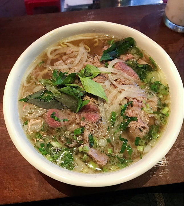 17P. Well-Done Brisket & Tripe/ Pho Chin, Sach