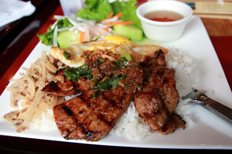 1C. Grilled Chicken Plate / Com Ga Nuong