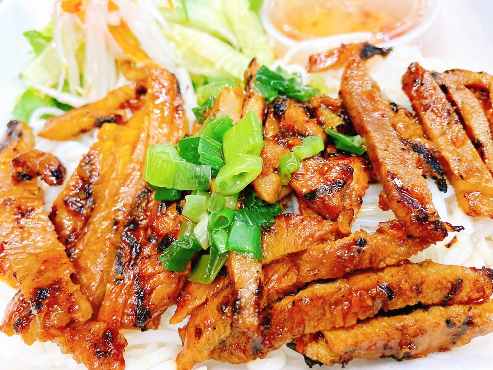 2B. Grilled Pork Bowl / Bun Heo Nuong
