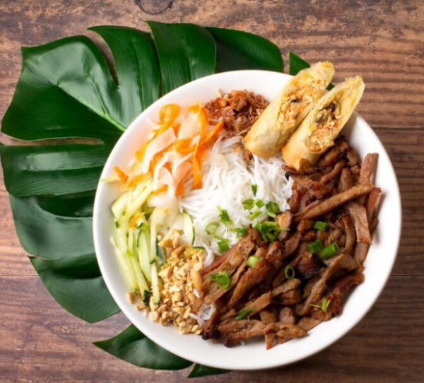 V6. Vermicelli with Grilled Pork Slices, Egg Rolls