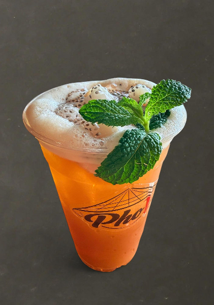 D5 Tra Vai Hat Chia | Iced Lychee Tea with Chia Seeds
