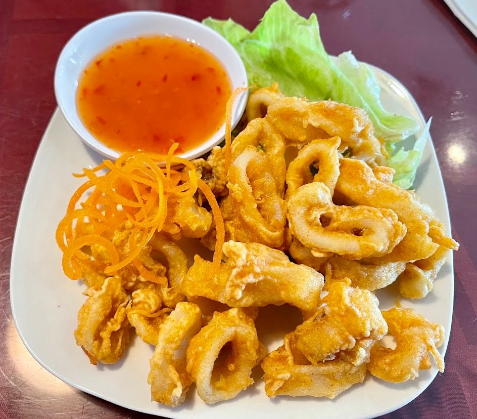 A7. Fried Calamari (5 pcs)