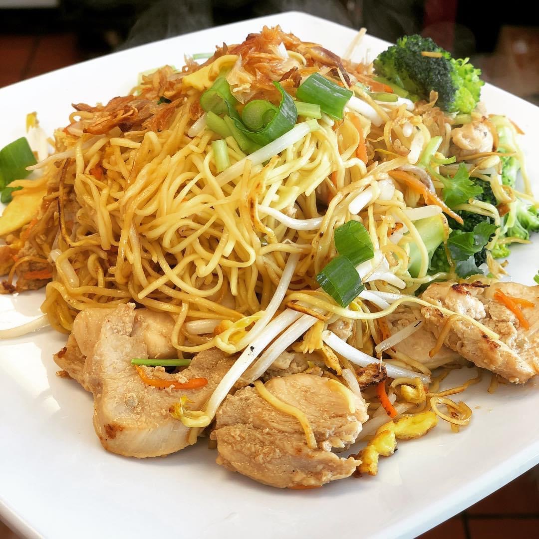 X1. Chicken Stir-Fried Egg Noodle