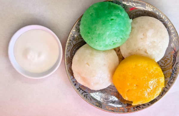 D5. . Rice Cake with Coconut Milk