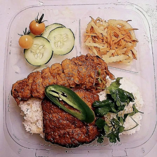 R5. . BBQ Pork Rice Plate (BBQ Pork, Shredded Pork, Tofu)