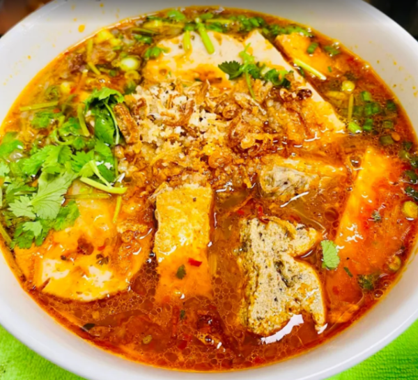A6. Bun Rieu