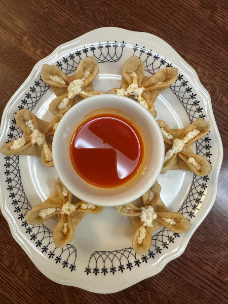 A4. Crab cream cheese wonton (6)