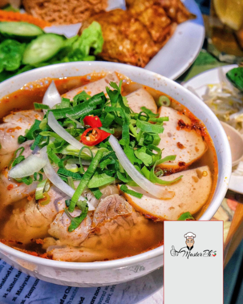 K54.. Spicy Beef Soup with Vermicelli | Bun Bo Hue