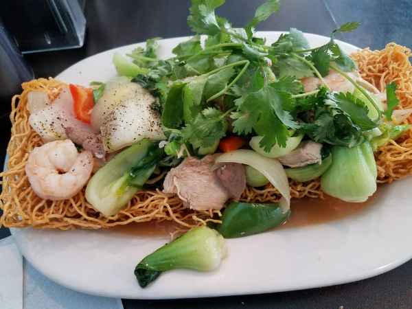 H7. . House Special Cantonese Pan-fried Noodles / Mi Xao Gion Dac Biet